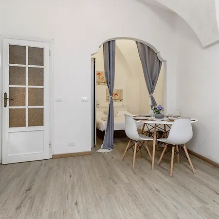 H11 M Old Town - Casino *