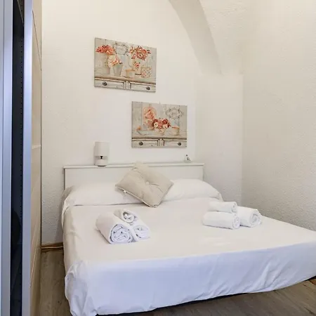 H11 M Old Town - Casino Apartmán *